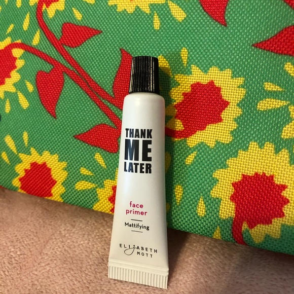 Donald x Clinique Makeup Bag with Free Sample - Picture 6 of 6